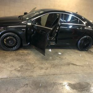 Meet your Posher, Liv